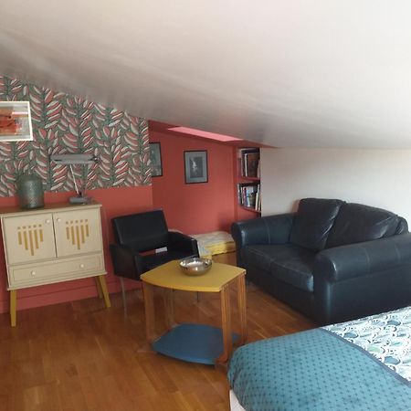 Clos St Joseph Oullins Esterno foto