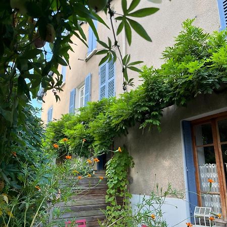 Clos St Joseph Oullins Esterno foto