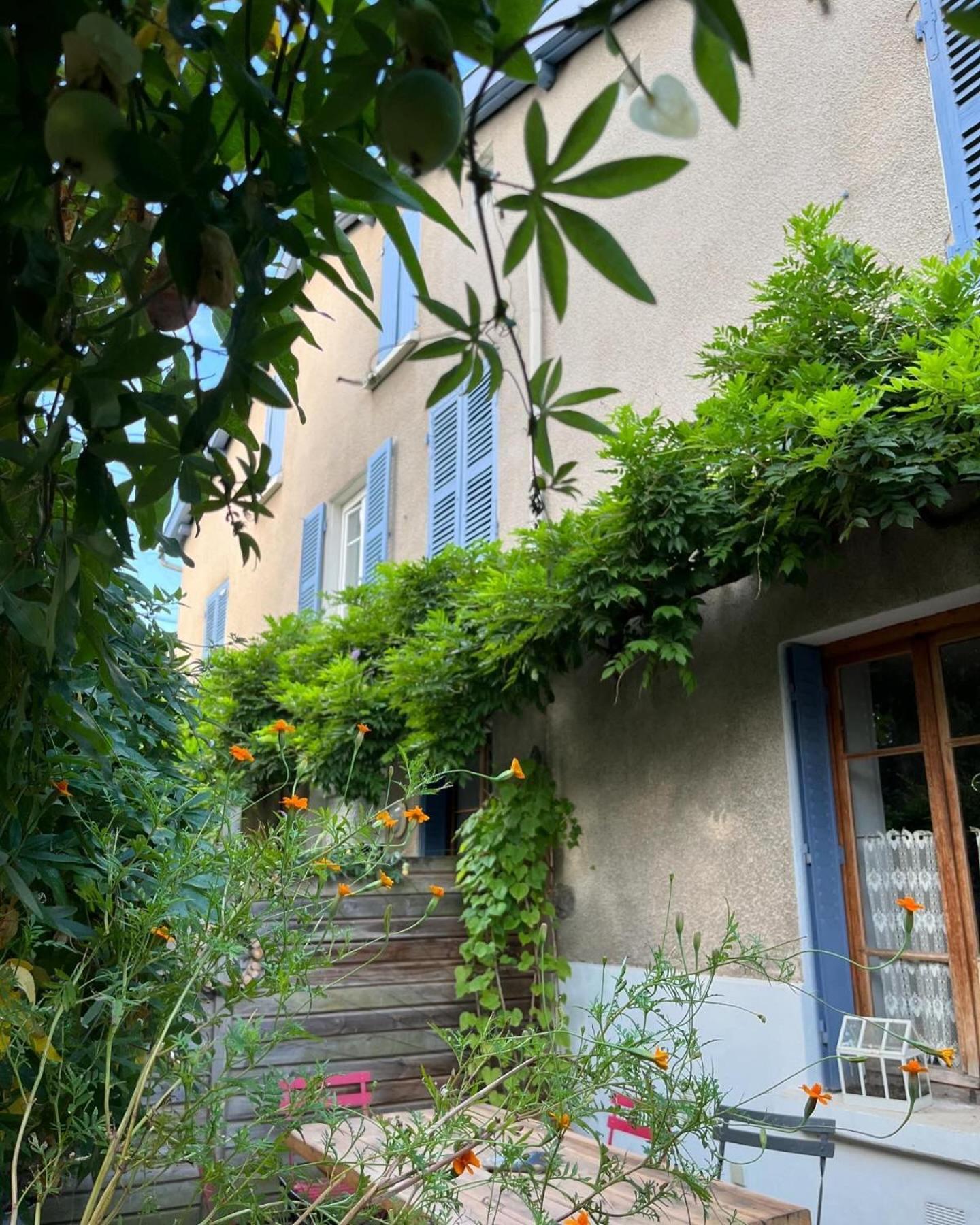 Clos St Joseph Oullins Esterno foto
