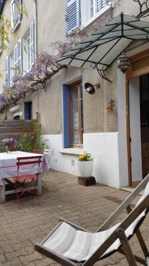 Clos St Joseph Oullins Esterno foto